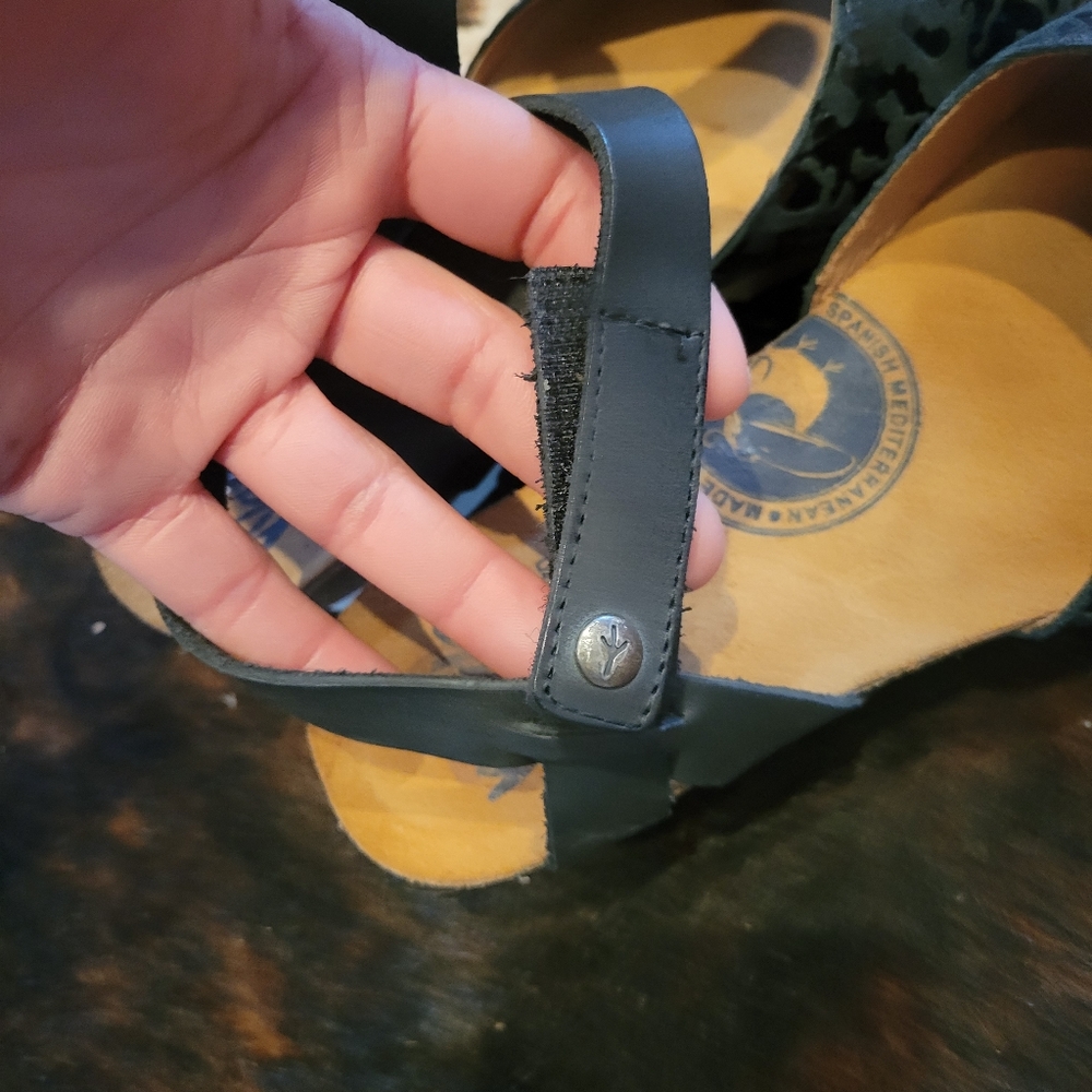 Wanda panda sandals - Picture 6 of 6